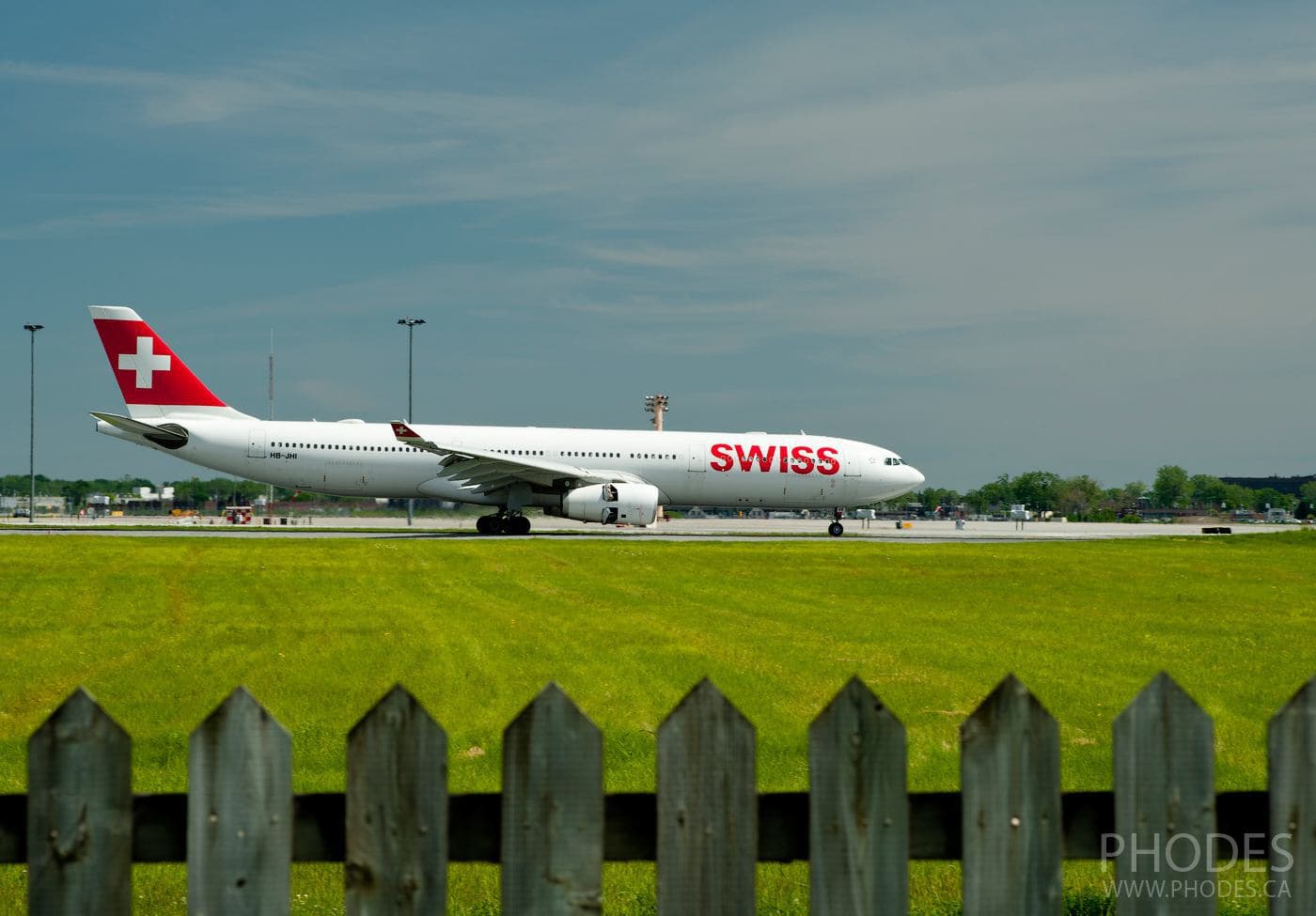 Приземление самолета Swiss -  аэропорт Монреаль Трюдо
